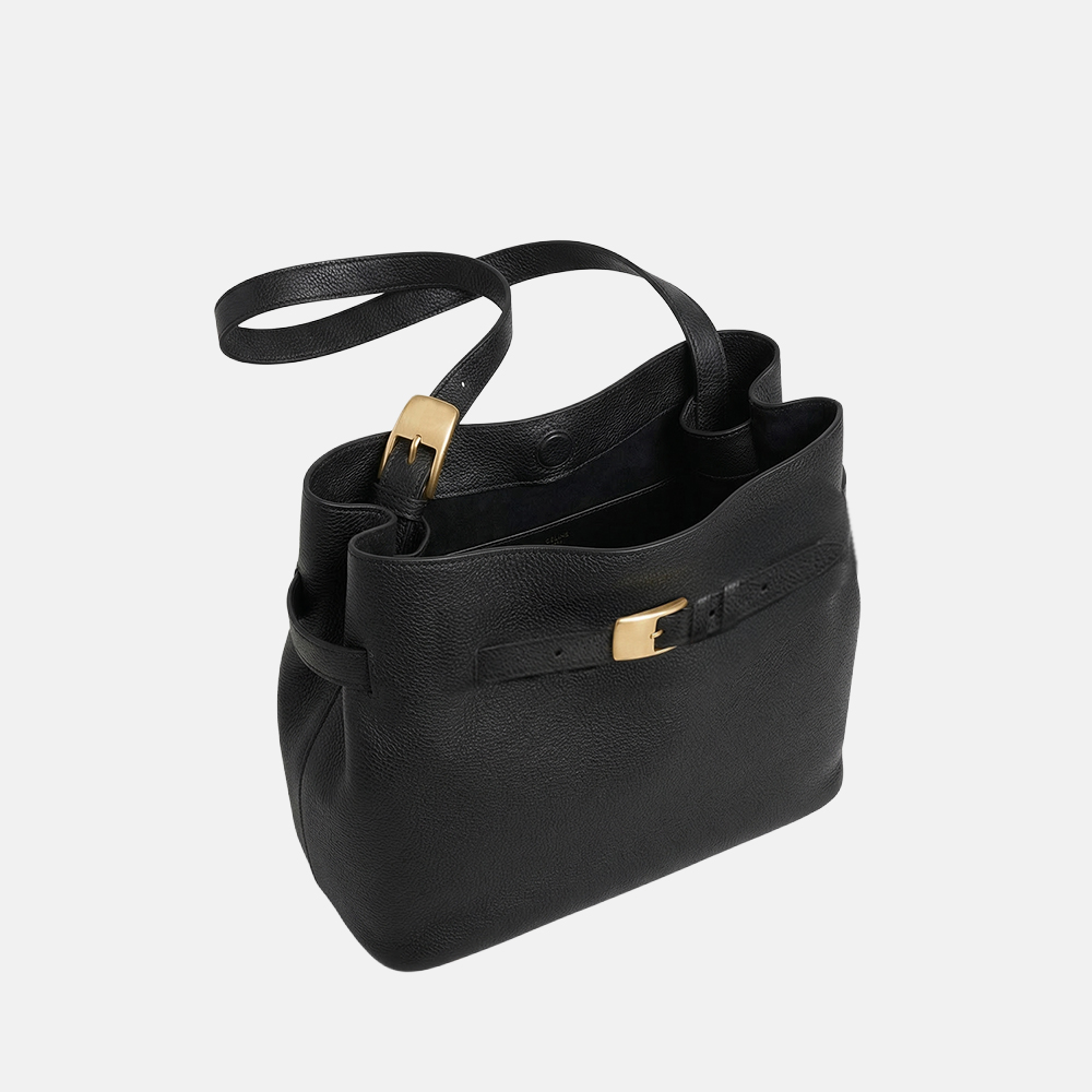 Super Flea Market+Elleme+Black belt bag +Toni Garrn +1.jpg